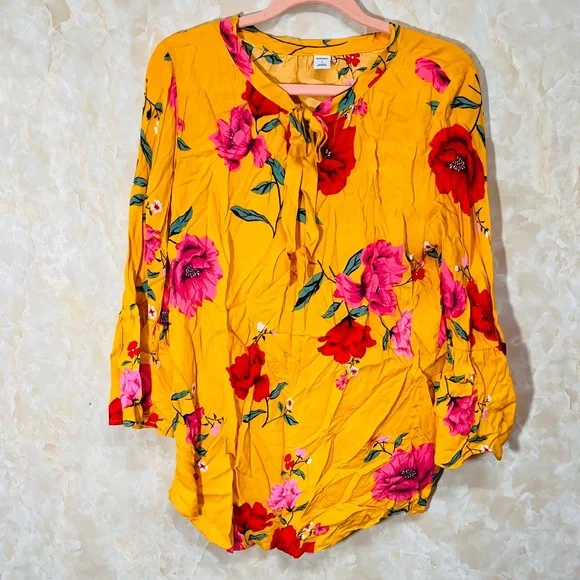 Old Navy yellow floral Hawaiian blouse size small - Picture 1 of 7